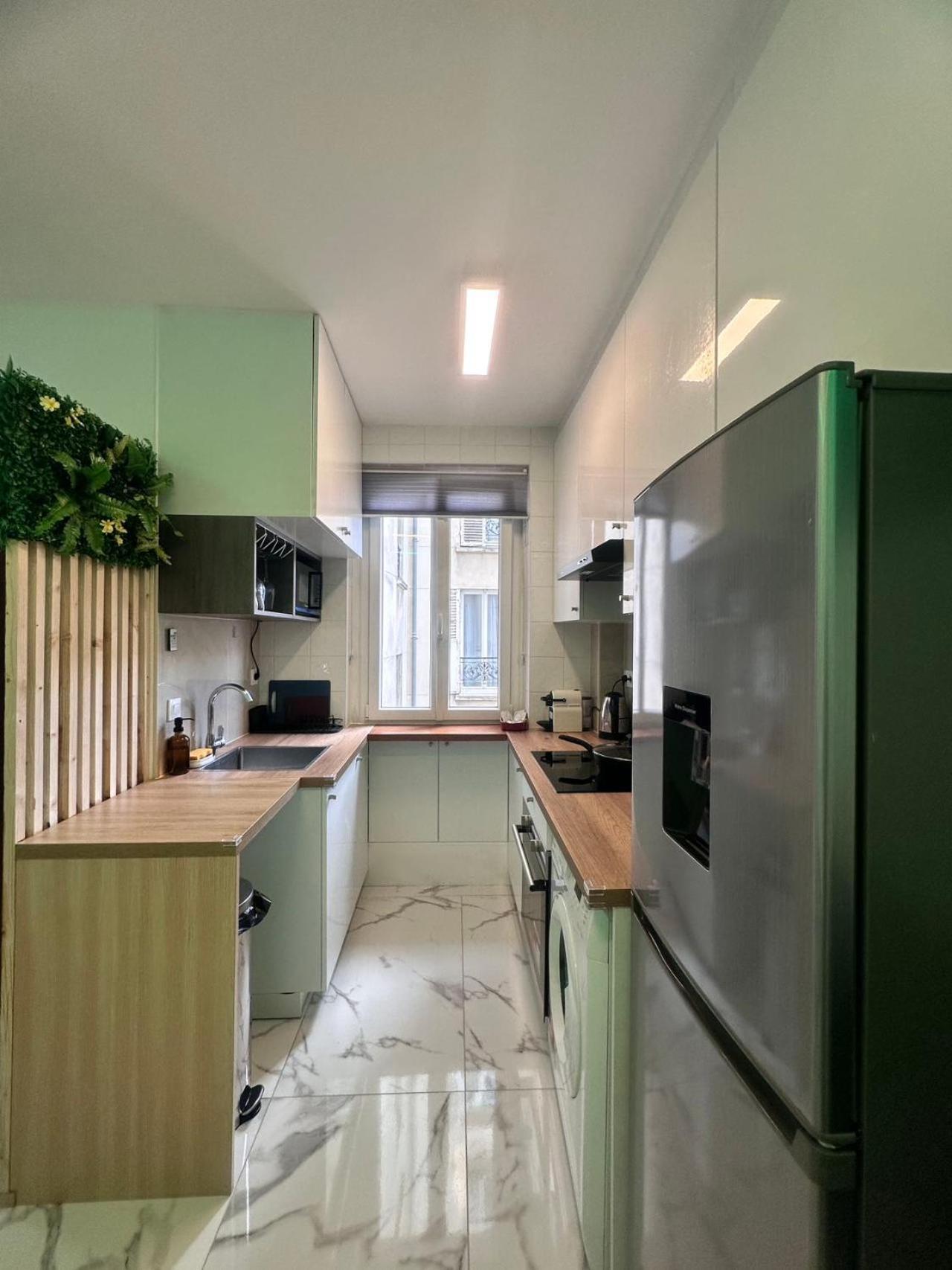 Superbe Appartement Renove Au Coeur De La Capitale Paris Exterior photo